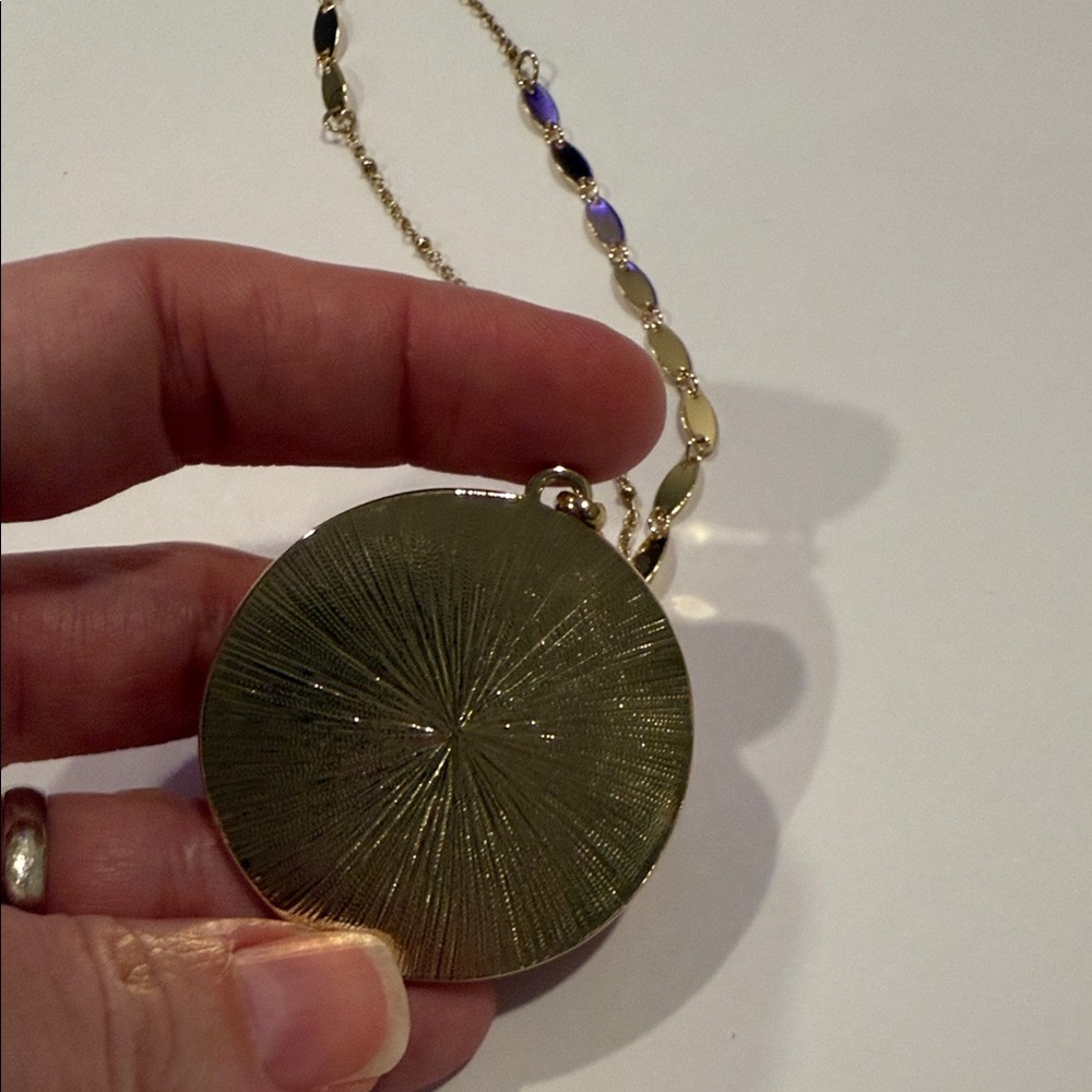 NWT Anthropologie Iridescent Pendant Necklace - Picture 6 of 10